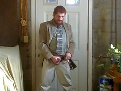 Str8 Israeli daddy jerk off in suit