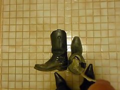 Piss in cowboy boots