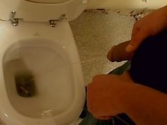 arab fuck in the toilet