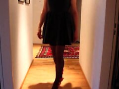 Dressed in Leather skirt and red high heels, play till cum